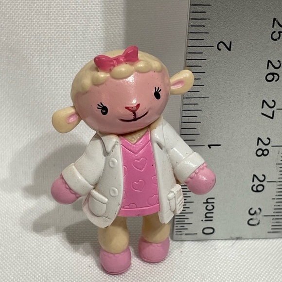 Disney Junior Doc McStuffins Lambie figure 2” great condition - Picture 4 of 4